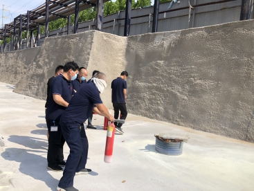 筑牢防火墻，把好安全關(guān)，  ---公司開展消防應急演練